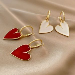 🔥New fashion simple Heart Earrings